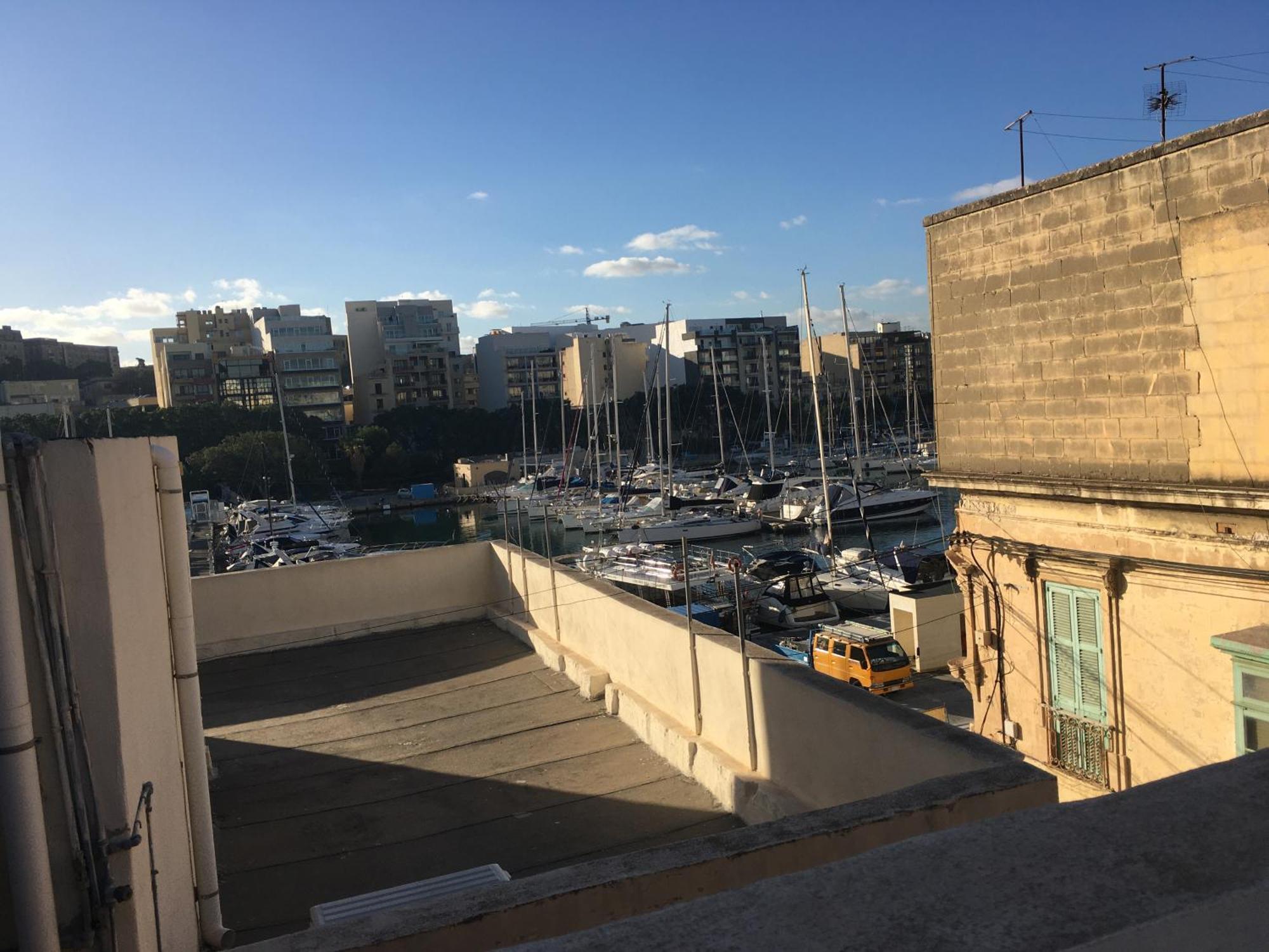 Bohemian Penthouse Close To Sliema And Valletta Apartment Msida